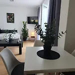 Vesta M52 Free Parking Apartmanhotel