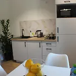 Vesta M52 Free Parking Apartmanhotel