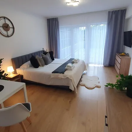 Vesta M52 Free Parking 3* Štetín