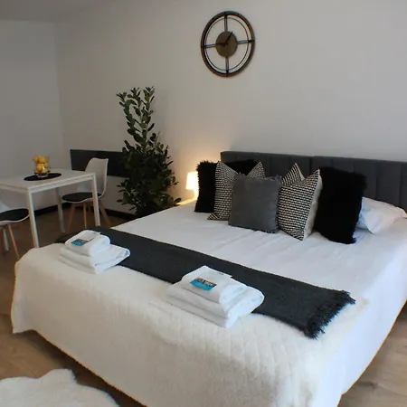 Vesta M52 Free Parking 3* Szczecin