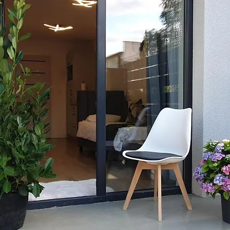 Vesta M52 Free Parking Hotel apartamentowy 3*