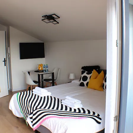 Vesta M52 Free Parking