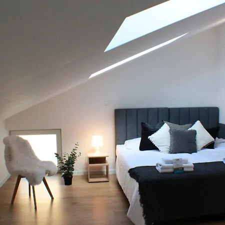 Vesta M52 Free Parking 3*