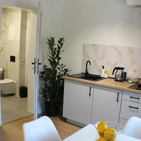 Vesta M52 Free Parking Hotel apartamentowy 3*