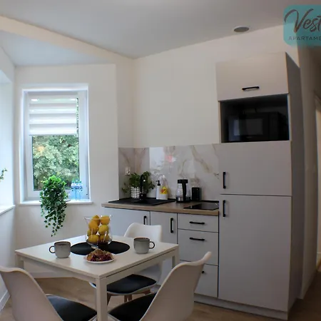 Vesta M52 Free Parking