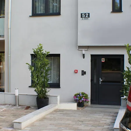 Vesta M52 Free Parking 3* Štetín