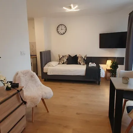 Vesta M52 Free Parking 3*