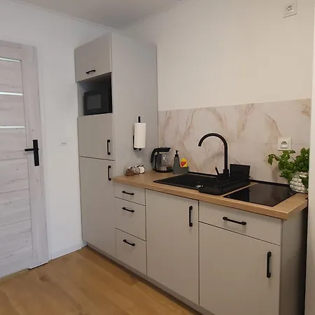 Vesta M52 Free Parking 3* Štetín