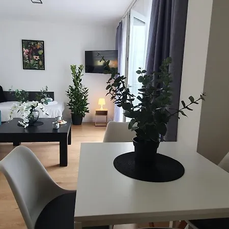 Vesta M52 Free Parking Apartahotel