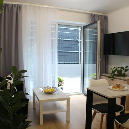 Vesta M52 Free Parking 3* Szczecin