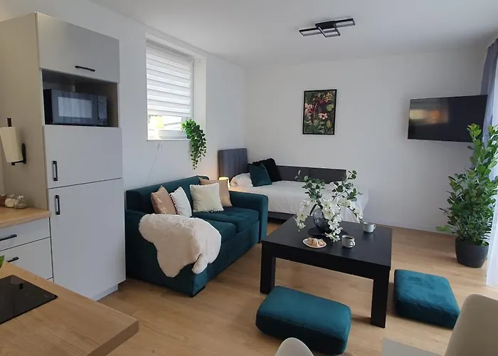 Vesta M52 Free Parking 3*