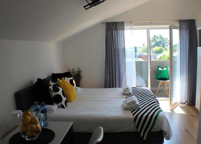 Vesta M52 Free Parking 3*